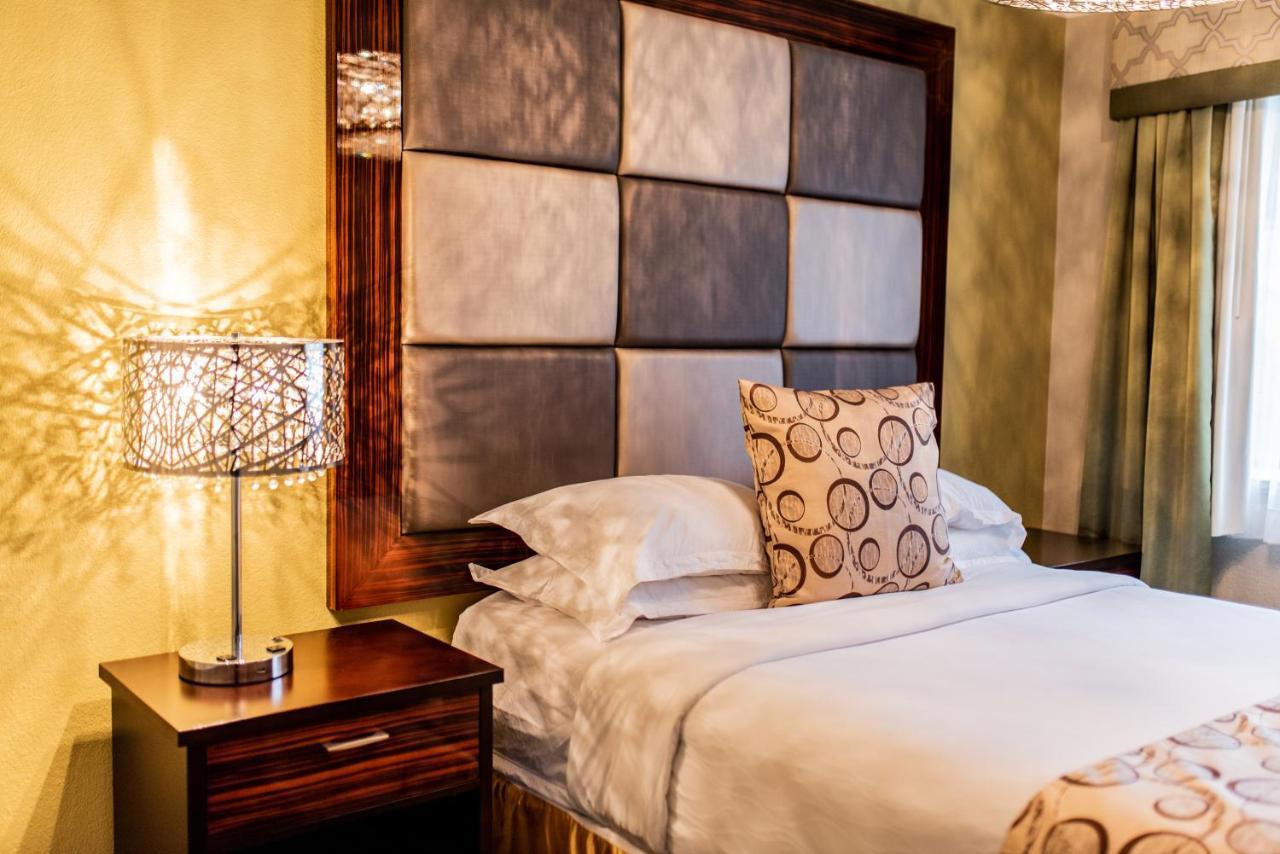 Gateway Inn And Suites Салида Екстериор снимка
