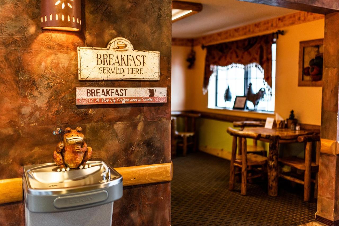 Gateway Inn And Suites Салида Екстериор снимка