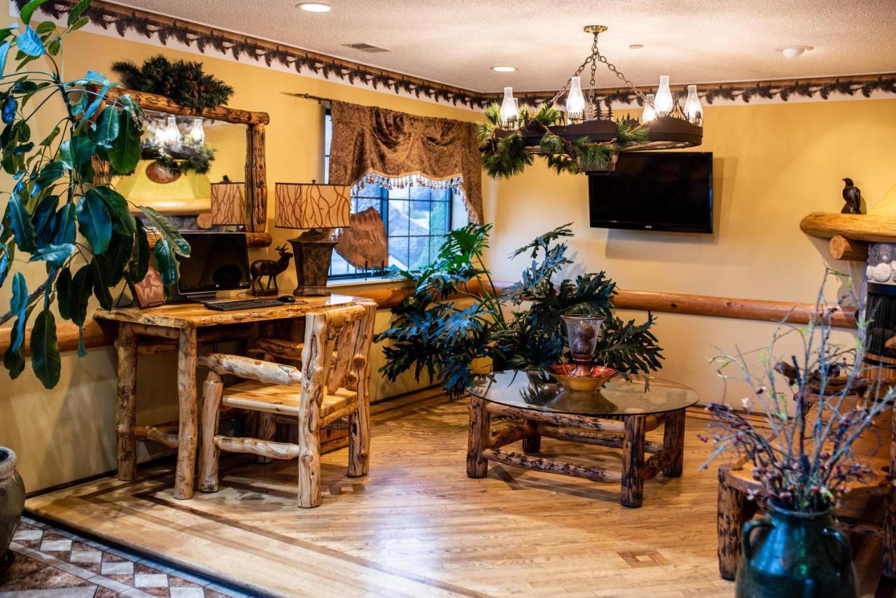 Gateway Inn And Suites Салида Екстериор снимка