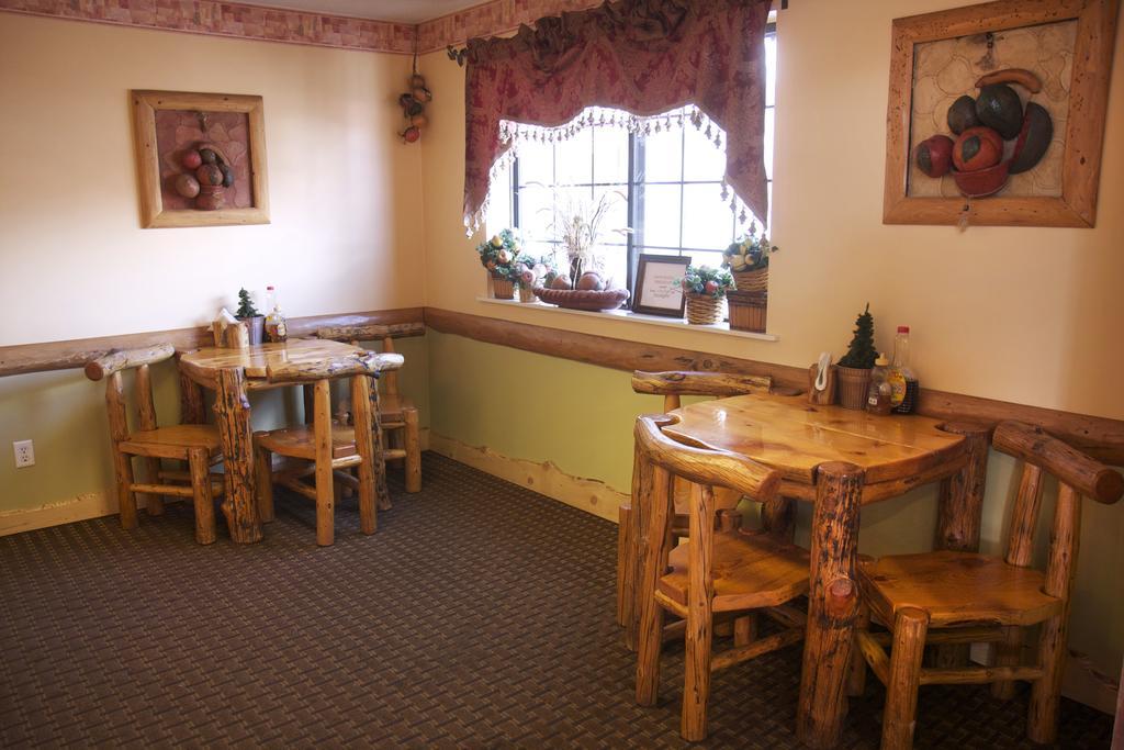 Gateway Inn And Suites Салида Екстериор снимка
