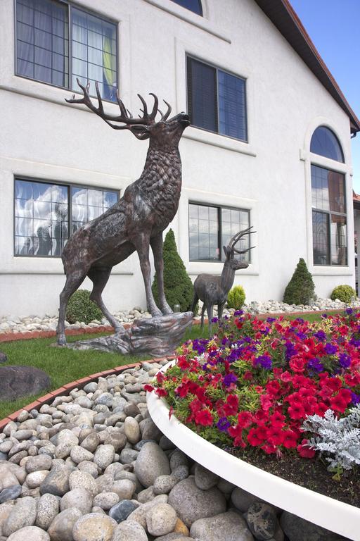 Gateway Inn And Suites Салида Екстериор снимка