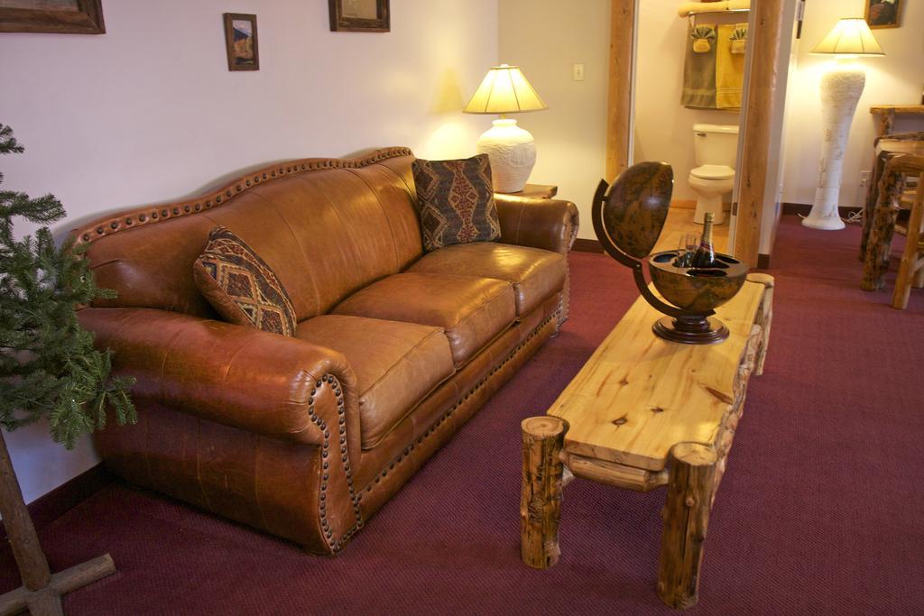 Gateway Inn And Suites Салида Екстериор снимка